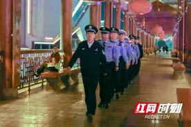 王学武带队开展夜间巡逻图片