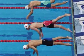 全国冠军赛：余贺新创造男子50米自由泳新全国纪录图片