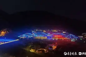 霓虹闪烁，大美泰安徂徕山图片