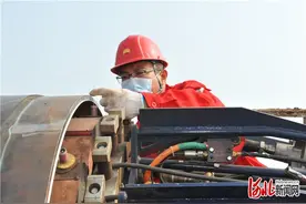 中石油管道局京石邯项目打火开焊图片