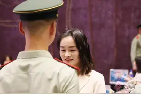 武警昆明支队举办暖心工程之鹊桥联谊会图片