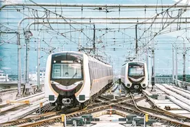 乘地铁，赏奉化斑斓秋景图片