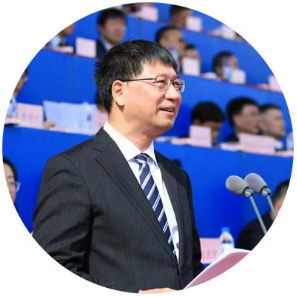 大学礼物·师者良言：愿每一位学子追求优秀“乘风破浪”