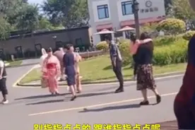 女子穿和服在军事基地旁拍照遭怒斥，警方：穿啥在那拍照都不行图片