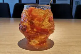 “秋天的第一杯奶茶”刷屏，碧桂园物业看完坐不住了图片
