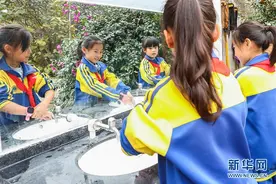 联合国儿基会关爱中国儿童成长图片