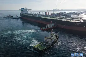 海南自贸港的引航员图片