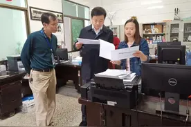 区工委、管委会领导黄文豪检查中秋国庆节前食品安全工作图片