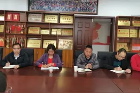 再次翻山越岭来到这儿 只为少年的“你”---寻甸县人民检察院联合县公安局到倘甸镇开展“法治进校园”巡讲活动之开学第一课图片