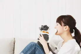 欣赏一个人，始于颜值，敬于才华，合于性格，久于善良，忠于人品图片