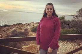 妹子突然对所有吃的东西过敏，体重狂掉30公斤，只能靠输液活着...图片