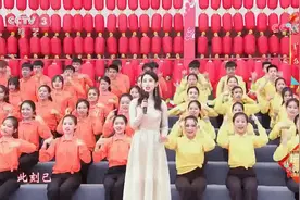 黄圣依演唱《世间美好与你环环相扣》，清脆嗓音别有一番风味视频封面