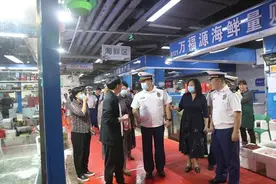 平顶山市消防救援支队主官带队开展集贸市场消防安全检查图片