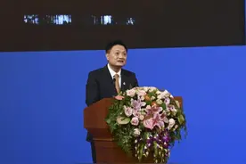 “没有从天而降的英雄，只有挺身而出的凡人”8位抗疫英雄动情讲述先进故事图片