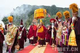 4天5寺 十一世班禅亚东县弘法利生图片