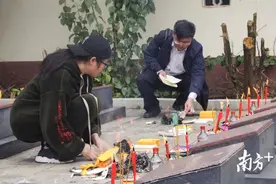守一句生死约定，广东老兵为牺牲战友祭扫30年图片
