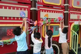 济南一幼儿园800名萌娃送老师出嫁 场面甜到掉牙图片