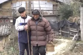 一诺值千金，“信义”男孩坚持6年替父还债视频封面