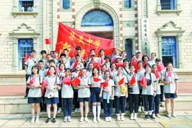 厦门新疆内高班：在互学互融中共育民族团结之花图片