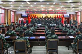 听！武警武威支队“庆十一、唱红歌、颂党恩”歌咏比赛激情开唱图片