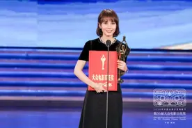 袁泉秦海璐分获大众电影百花奖和电视剧飞天奖图片