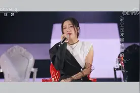 金池温柔献唱《座位》，细腻又沙哑的声音，仿佛讲述着爱的故事视频封面