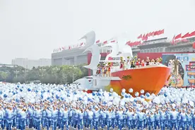 《求是》编辑部：向着中华民族伟大复兴的光辉彼岸奋勇前进图片