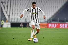 C罗在尤文3个赛季欧冠打入14球，在皇马最后一个赛季欧冠进15球图片