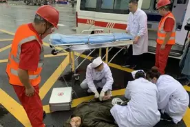 压缩天然气运输车泄漏怎么办？这场应急演练告诉你不要慌图片