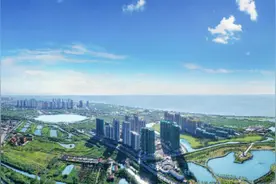 海上明月共潮生 | 滨海·旅居·康养，新湖绿城共筑上海北滨海理想生活小镇图片