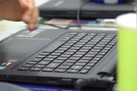 12年社工生涯，她用爱为青少年筑起一个“家”视频封面