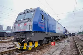告别延续44年的内燃机车，焦柳铁路广西段迎来电气化时代图片