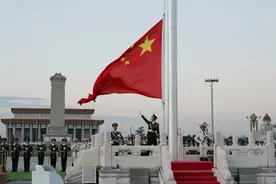 欢度国庆｜向国旗敬礼，为祖国庆生图片