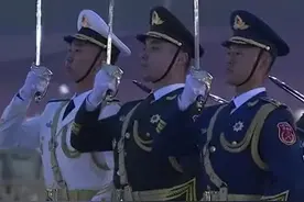 振奋昂扬！天安门广场升旗仪式全程图片