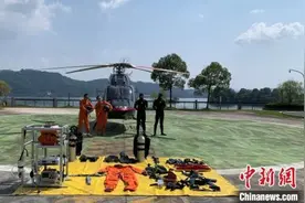 杭州举办水难救援演习 中国第一套大水深破拆设备亮相图片
