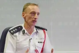 多名纪律部队人员获港府授勋，“爆头警司”获行政长官公共服务奖状嘉奖图片