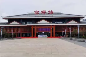 今天，湖北这个火车站正式运营图片