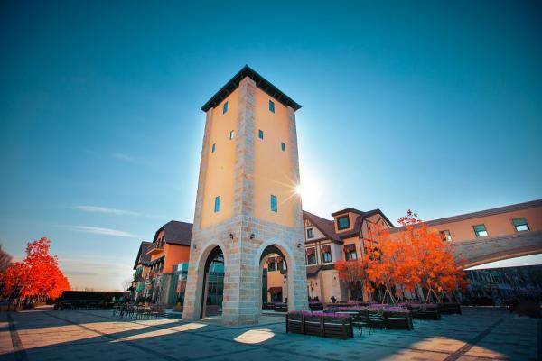 美翻了！沈阳竟藏着一座彩色童话小镇！今天开始……