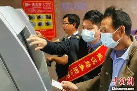 宜万铁路高坪站正式开通运营图片