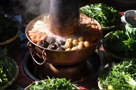寻找2020天府美食地标｜攀枝花铜火锅：铜锅+炭火，慢煨数百年的非遗美食图片