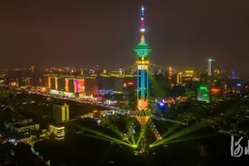 祝福祖国，河北石家庄全城上演主题灯光秀图片