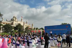 献礼国庆！凤龙湾小镇盛大开业，云南旅游再添打卡地图片