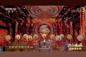 欧阳娜娜张韶涵之后，台湾艺人赖冠霖在央视演唱《龙的传人》图片