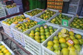 柚子4元/公斤……昆明秋令水果走俏 礼盒装受青睐图片