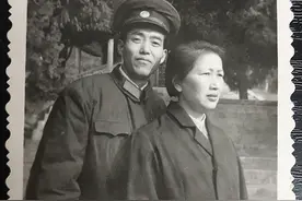 想见你！他在上海南京东路执勤，一年多未见的奶奶突然现身图片
