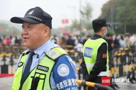 59岁“熊猫警长”的最后一次国庆安保执勤任务图片