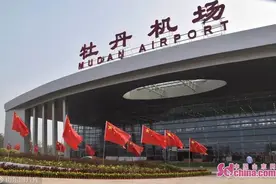 市民打卡“逛机场”菏泽交警前来助阵图片