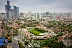 街拍天津黄金周 五大道开启“人从众”模式图片