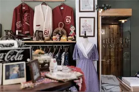 把“旧爱”穿成“新欢”——济南一家古着服装店的环保实践图片
