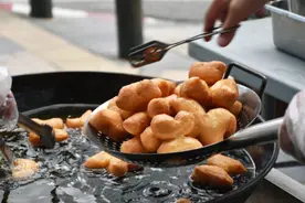 卖油条拯救泰航图片